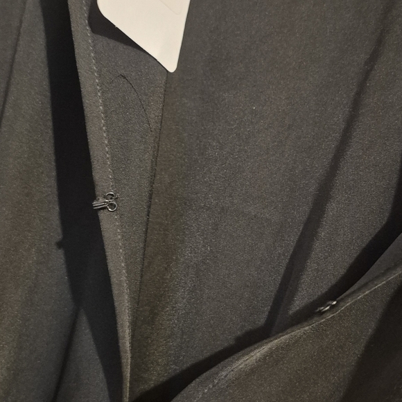 Evereve Black Sleeveless Jumpsuit - Picture 7 of 9